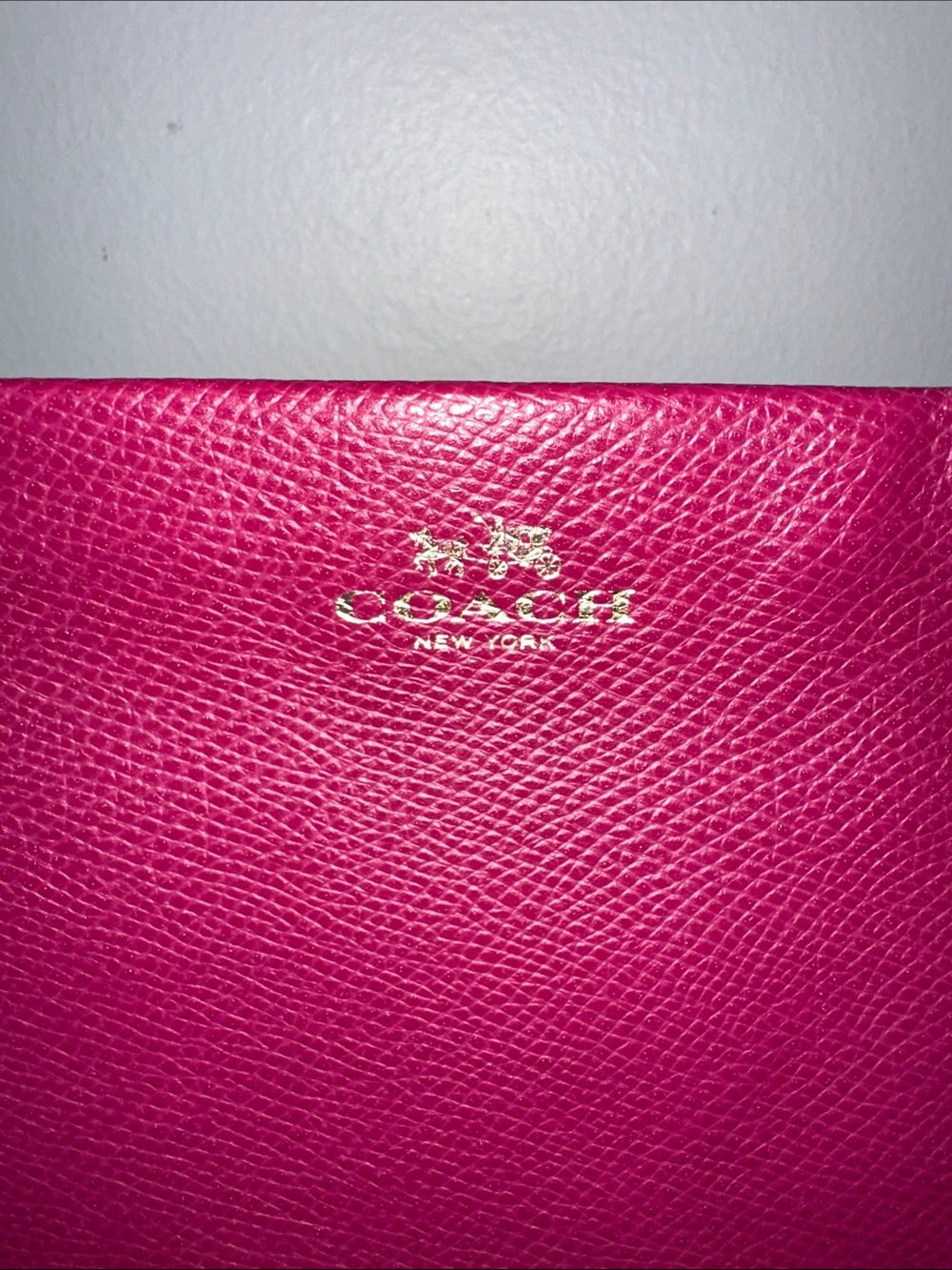 Coach Fuchsia Pebbled Leather Large Wristlet NWOT - Picture 2 of 13